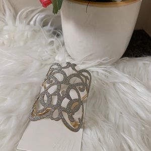 Glitter cuff bracelet